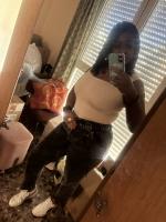 687165343: Chica busca chico en Valencia