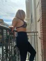 647609883: Transexual en León