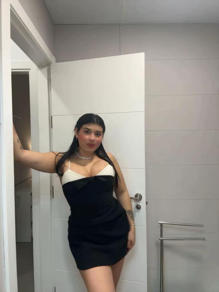 Chica busca chico en Almería: 