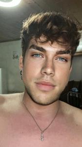 614472201: Chico busca chica en Valencia