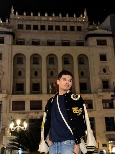 653248248: Chico busca chica en Barcelona