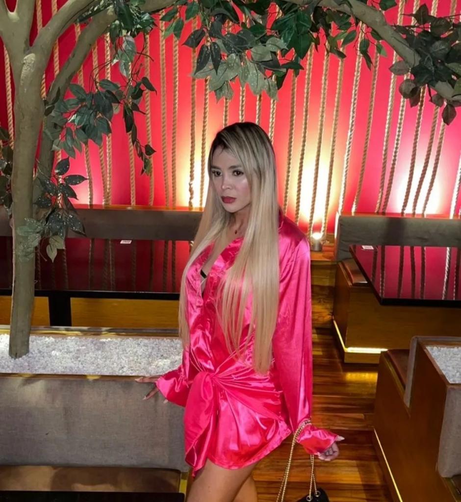 670499532: Chica busca chico en Málaga