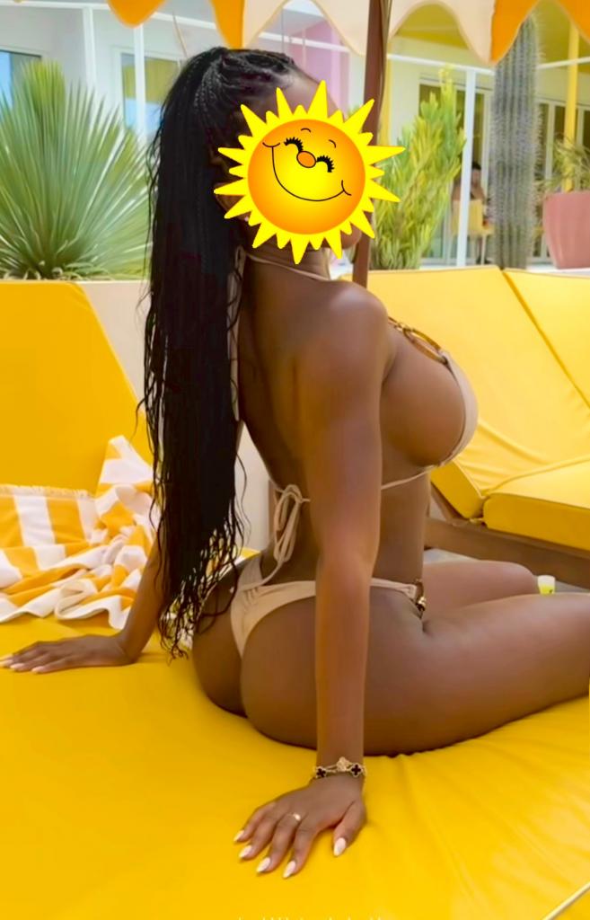 Chica busca chico en Alicante: Chica busca chico