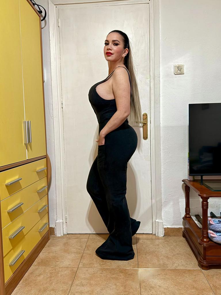 Chica busca chico en Almería: 