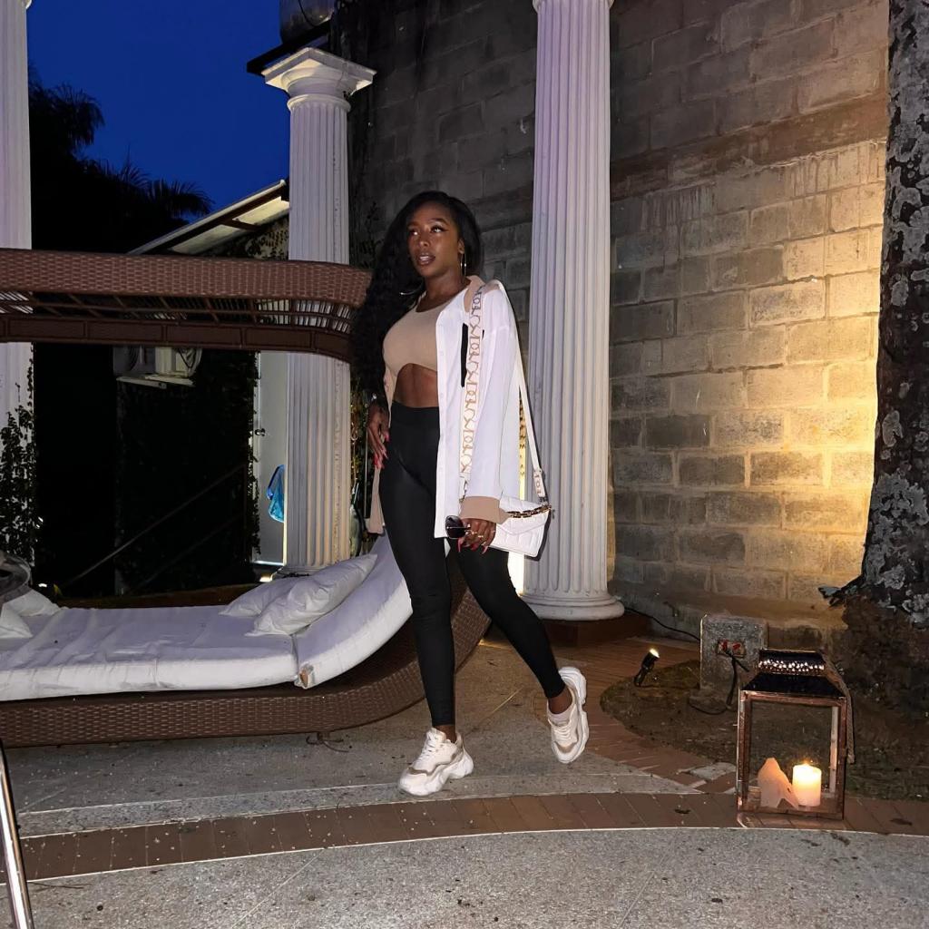 654129504: Chica busca chico en Málaga