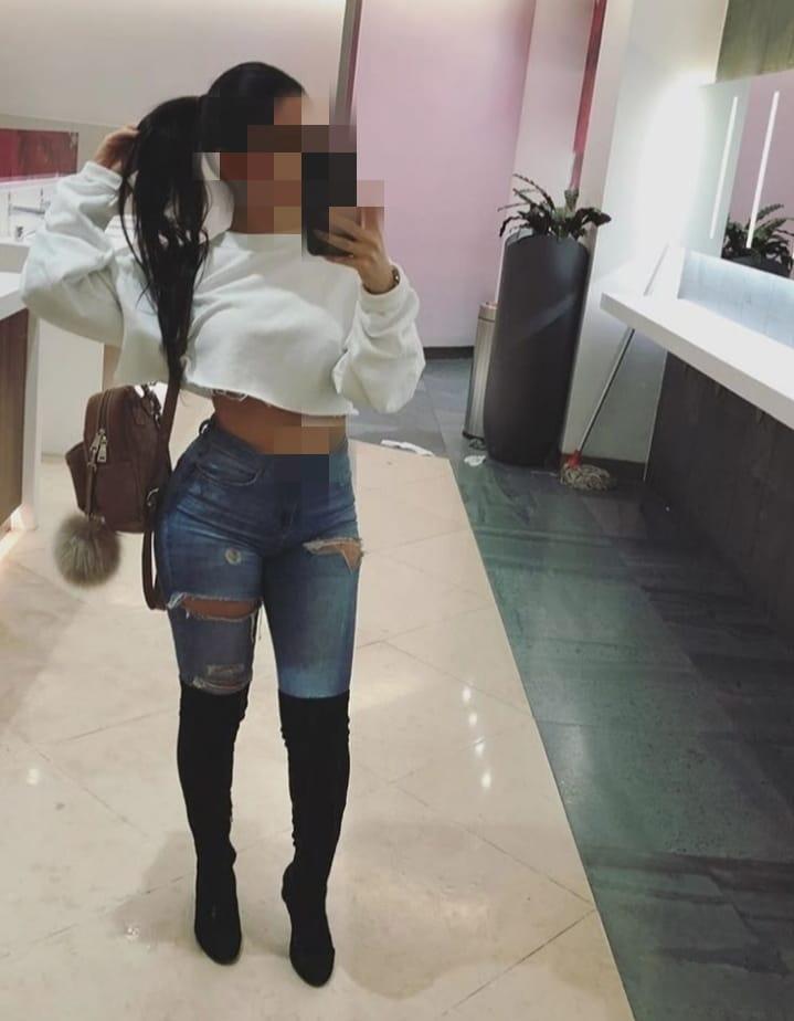 Chica busca chico en Almería: 