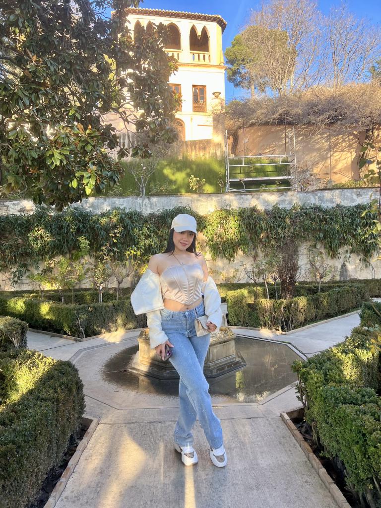 625212250: Chica busca chico en Sevilla