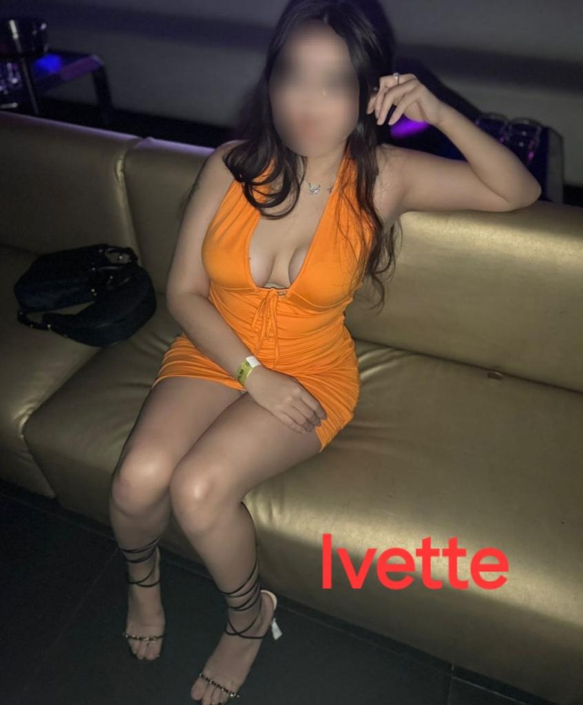 635728090: Chica busca chico en Barcelona