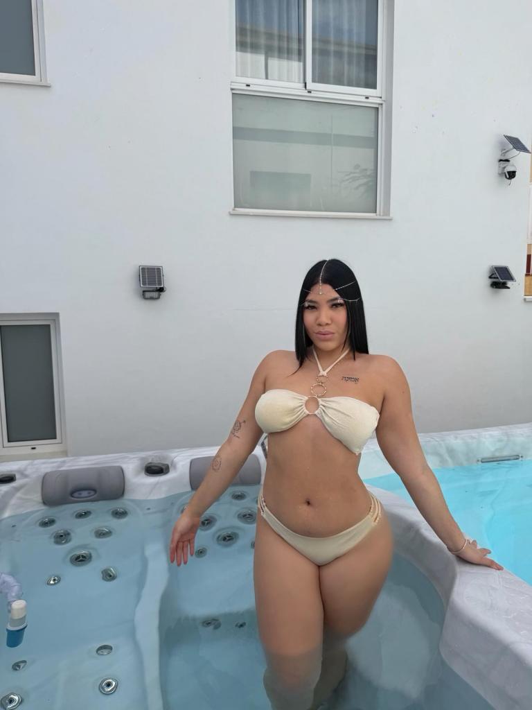 Chica busca chico en Tenerife: 