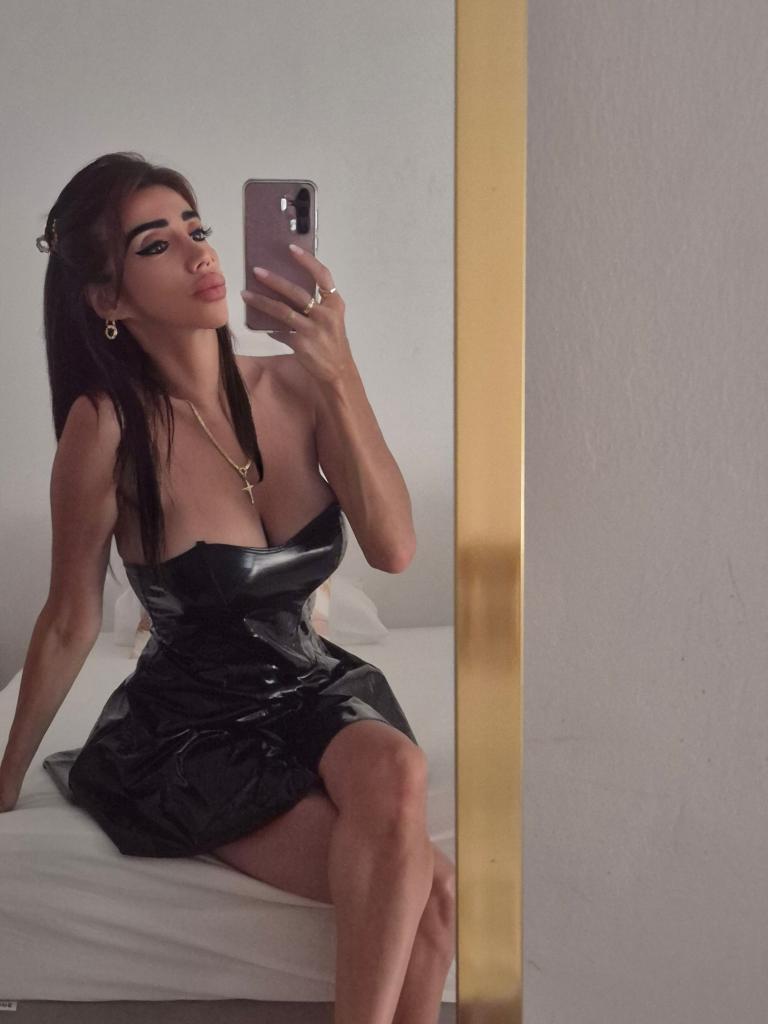 Chica busca chico en Mallorca: 