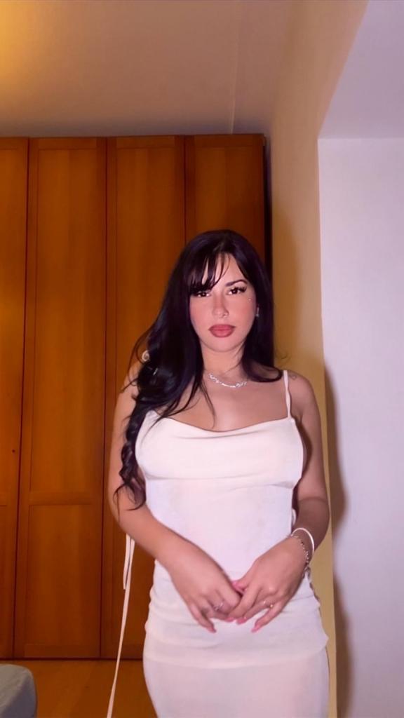 661437606: Chica busca chico en Melilla