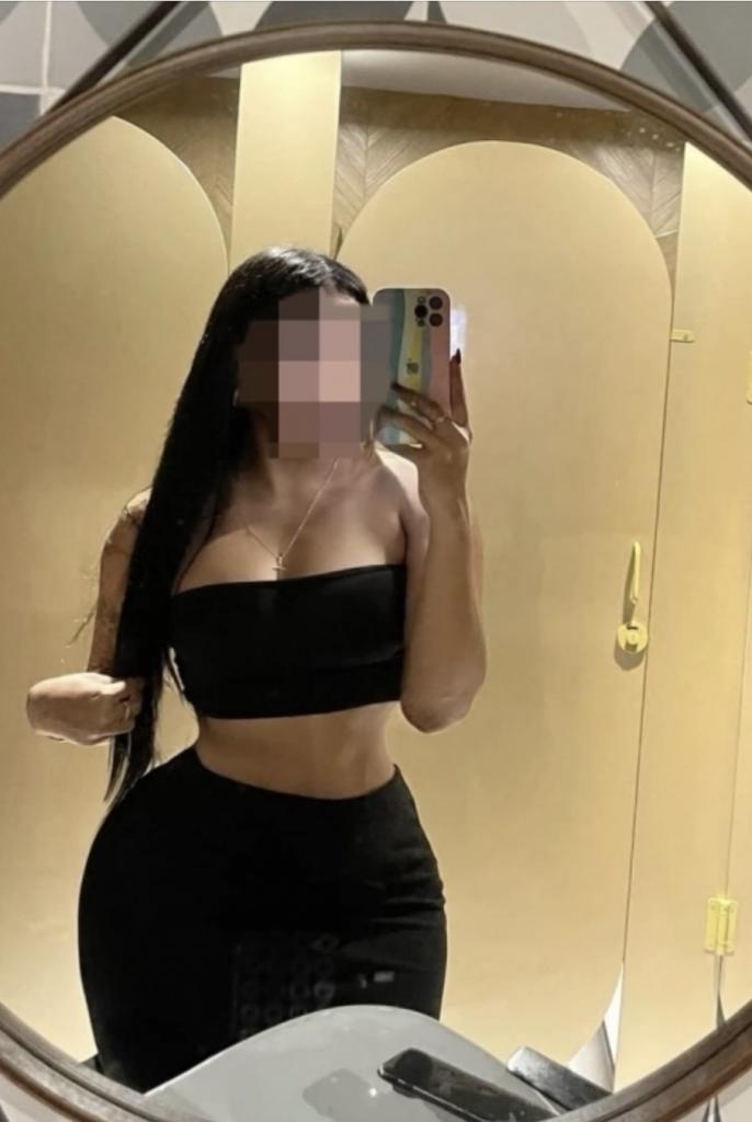 638473102: Chica busca chico en Navarra