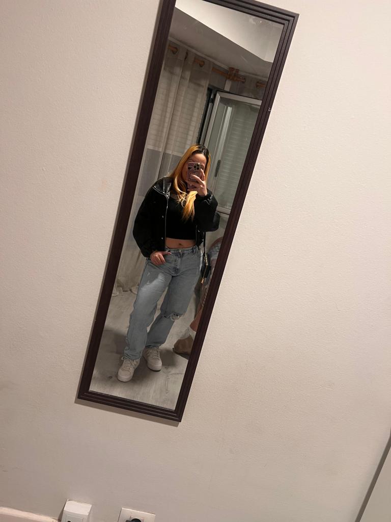 641076011: Chica busca chico en Pontevedra