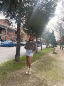 682074180: Chica busca chico en Madrid