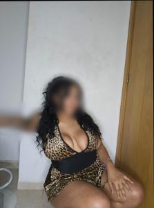 631417972: Chica busca chico en Barcelona