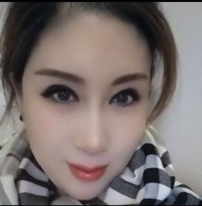 698889039: Chica busca chico en Barcelona