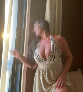 610825375: Chica busca chico en Málaga