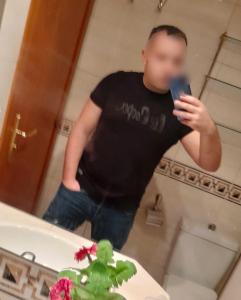 643306898: Chico busca chica en Zaragoza