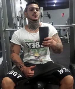 645567687: Chico busca chica en Sevilla