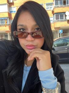 670650531: Chica busca chico en Málaga