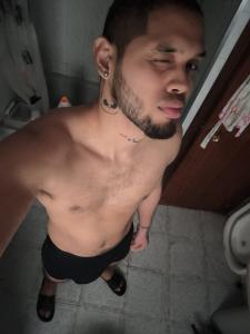 664627558: Chico busca chica en Valencia