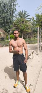 664627558: Chico busca chica en Valencia