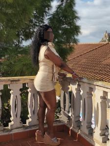 667513485: Chica busca chico en Alicante