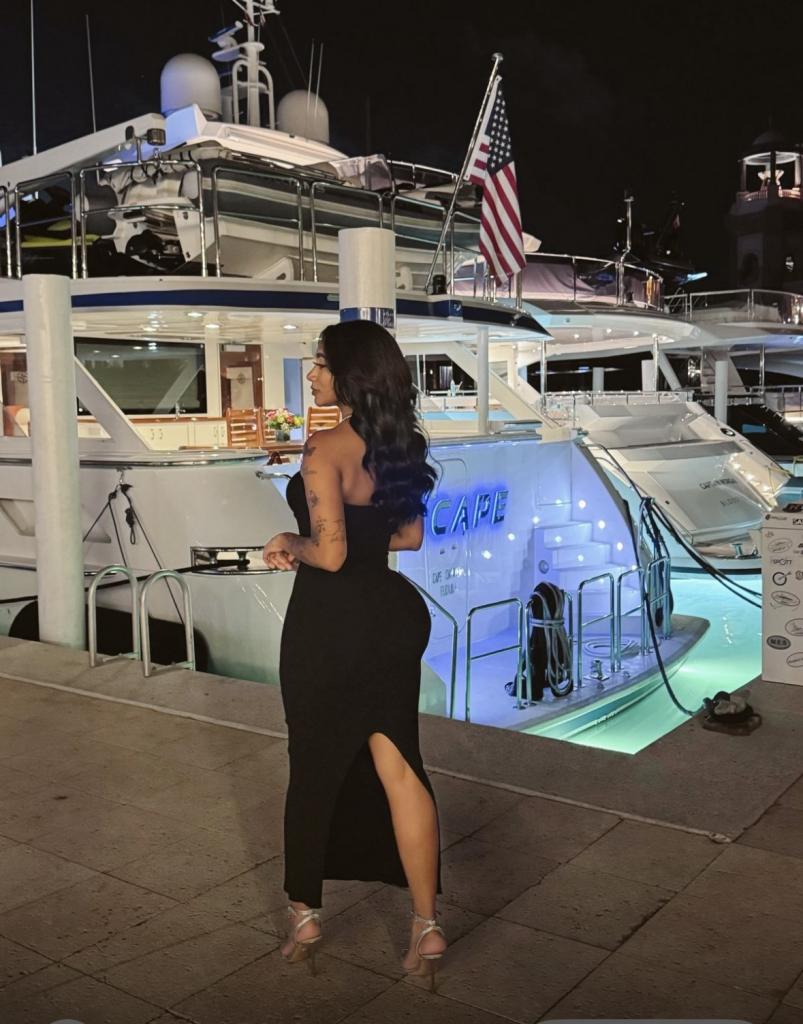 Chica busca chico en Almería: 