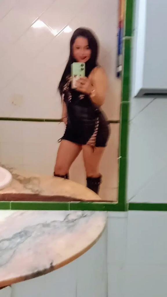 Chica busca chico en Menorca: 