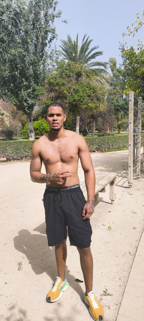 Chico busca chica en Valencia: 