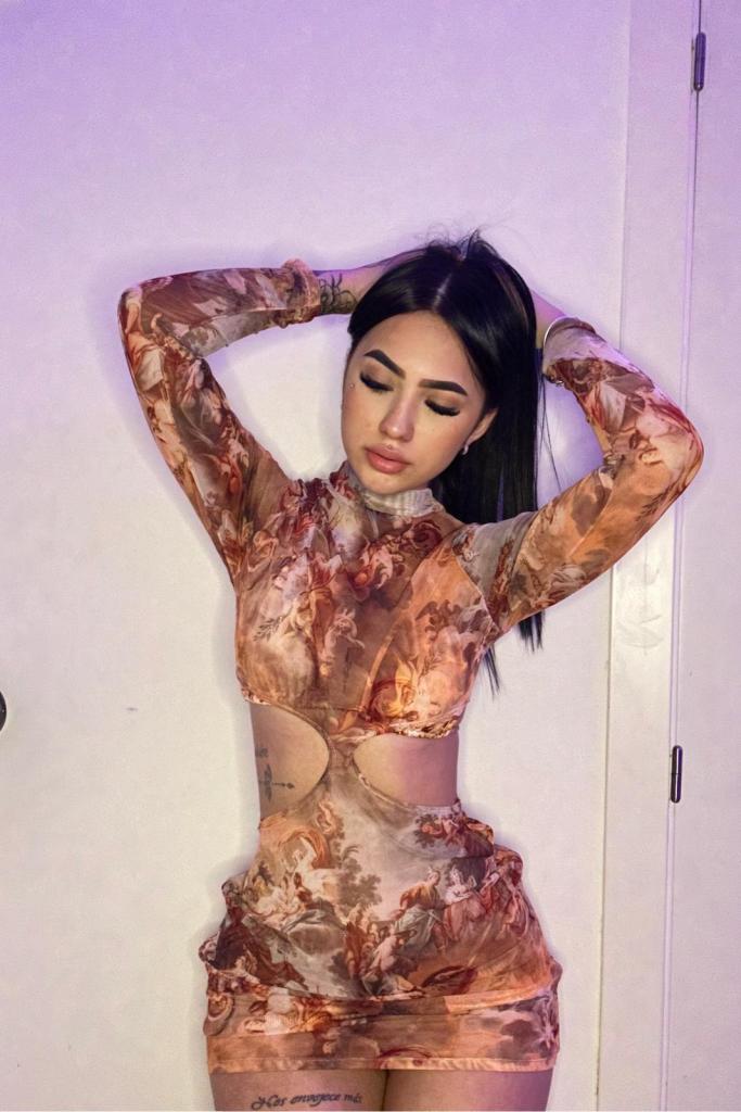 Chica busca chico en Ibiza: 