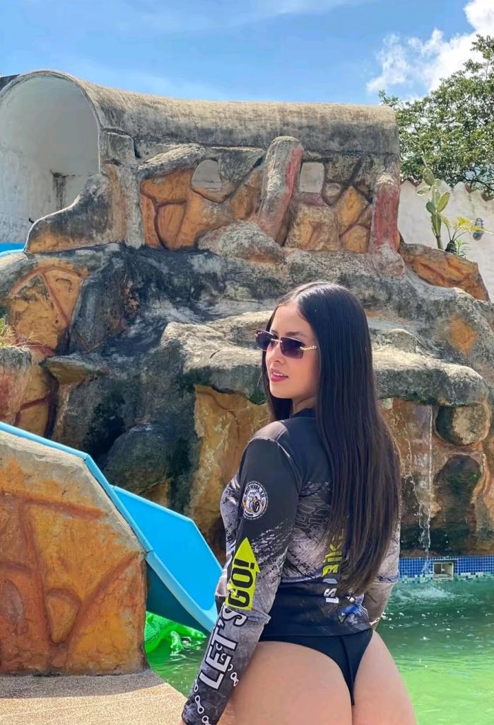 604201885: Chica busca chico en Murcia