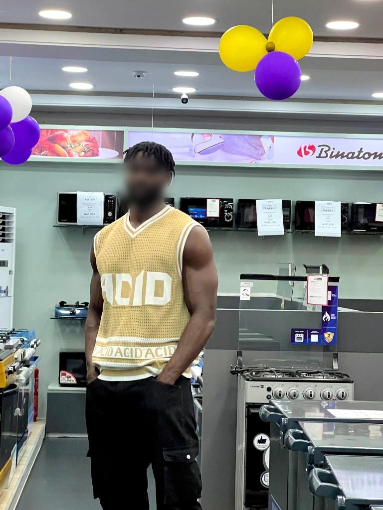 Chico busca chica en Sevilla: 