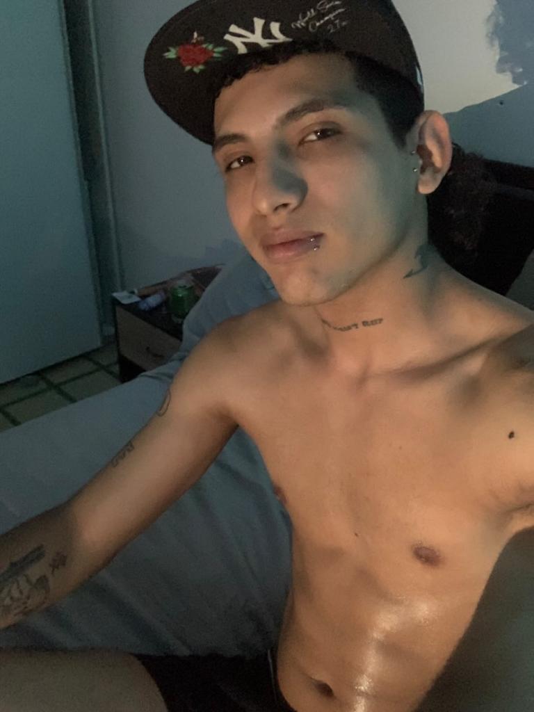 631883914: Chico busca chica en Barcelona