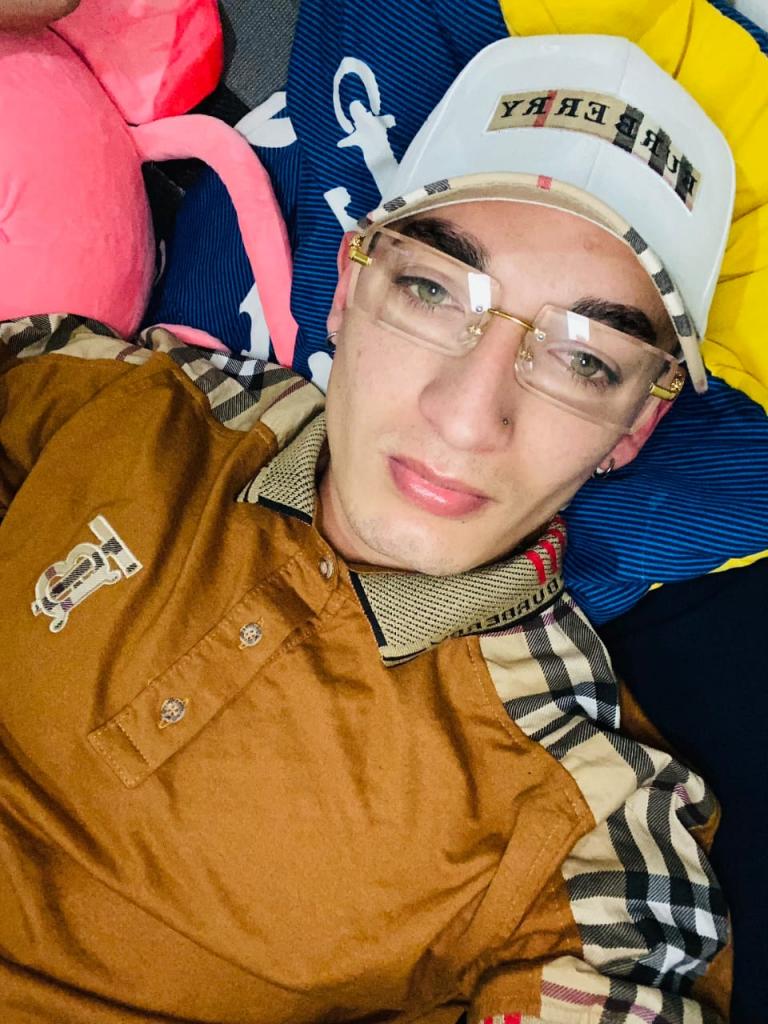 Chico busca chica en Cádiz: 