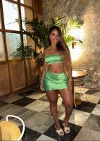 664085854: Chica busca chico en Sevilla