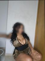 631417972: Chica busca chico en Barcelona
