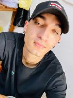 667795050: Chico busca chica en Cádiz