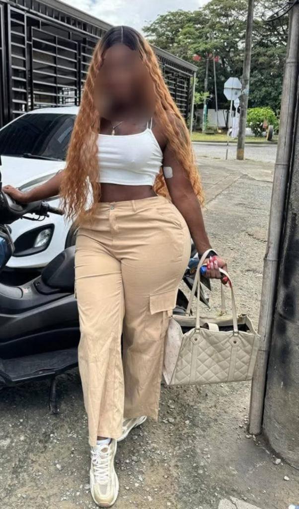 674928460: Chica busca chico en Cádiz