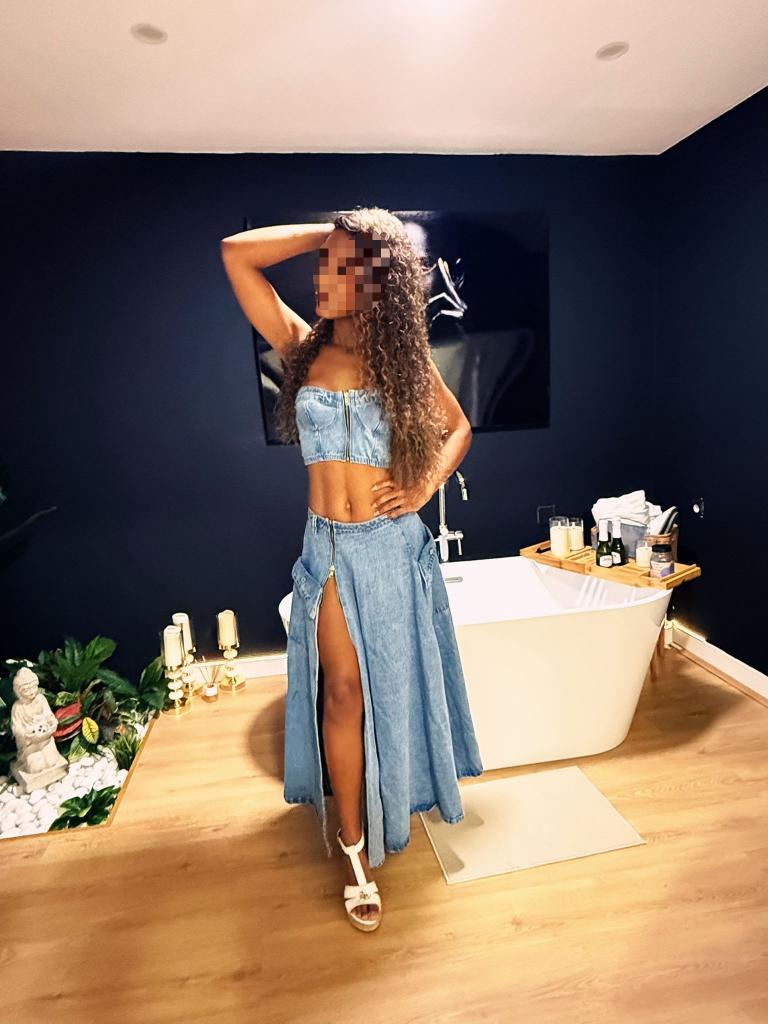 Chica busca chico en Asturias: 