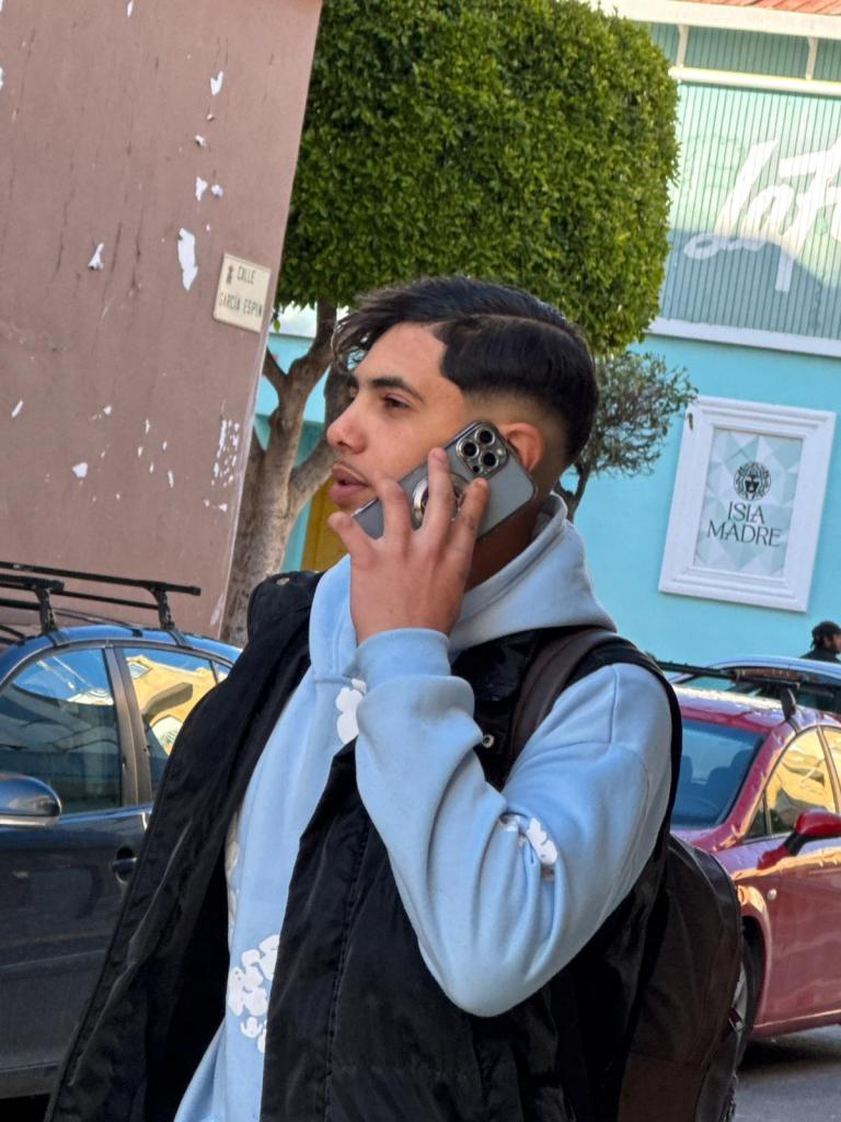 Chico busca chica en Almería: 