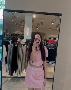 664861959: Chica busca chico en Madrid