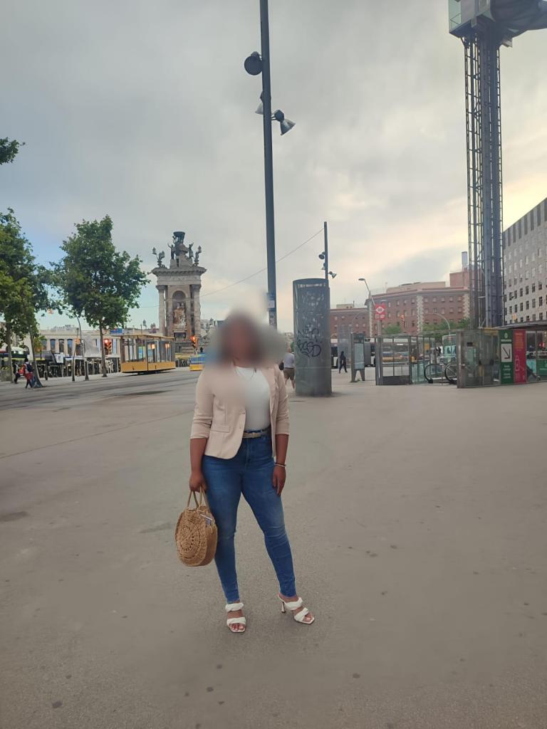 613619222: Chica busca chico en Barcelona