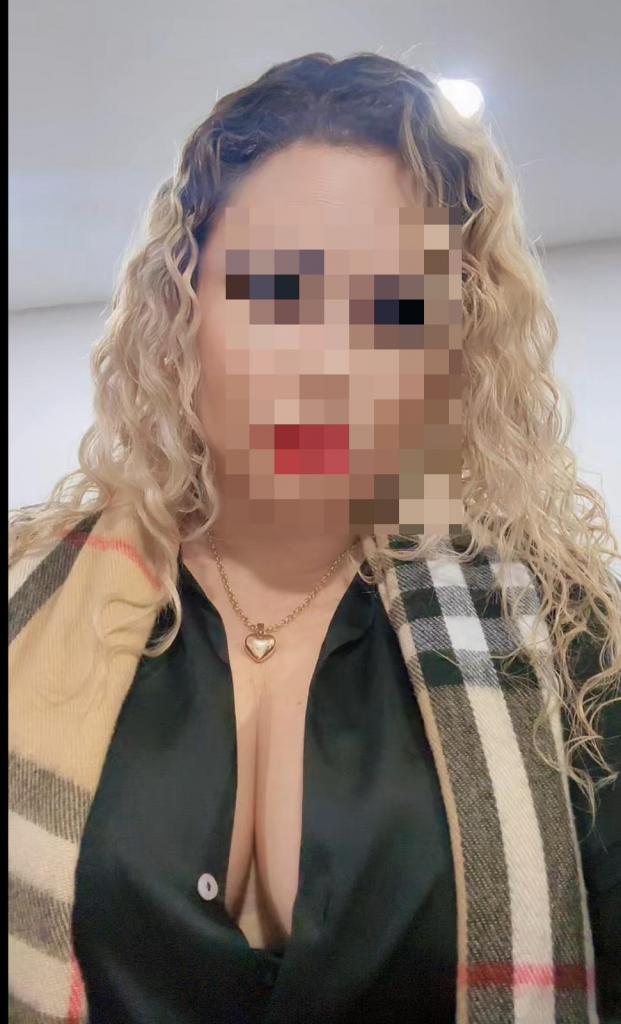 674885830: Chica busca chico en Barcelona