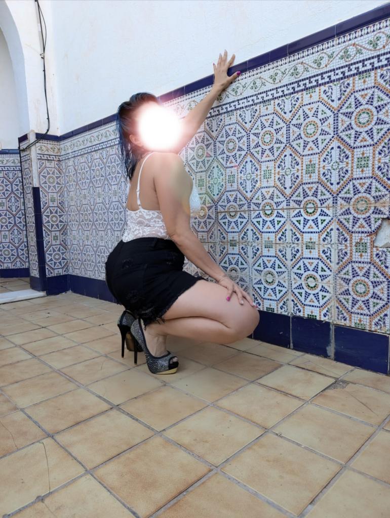 Chica busca chico en Granada: 