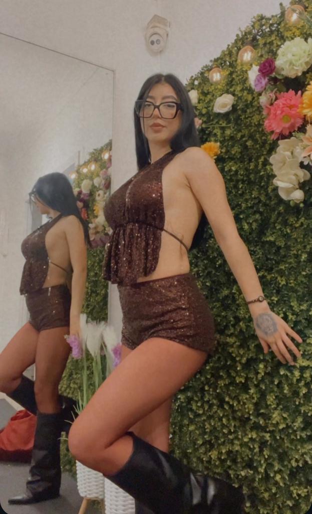 Chica busca chico en Granada: 