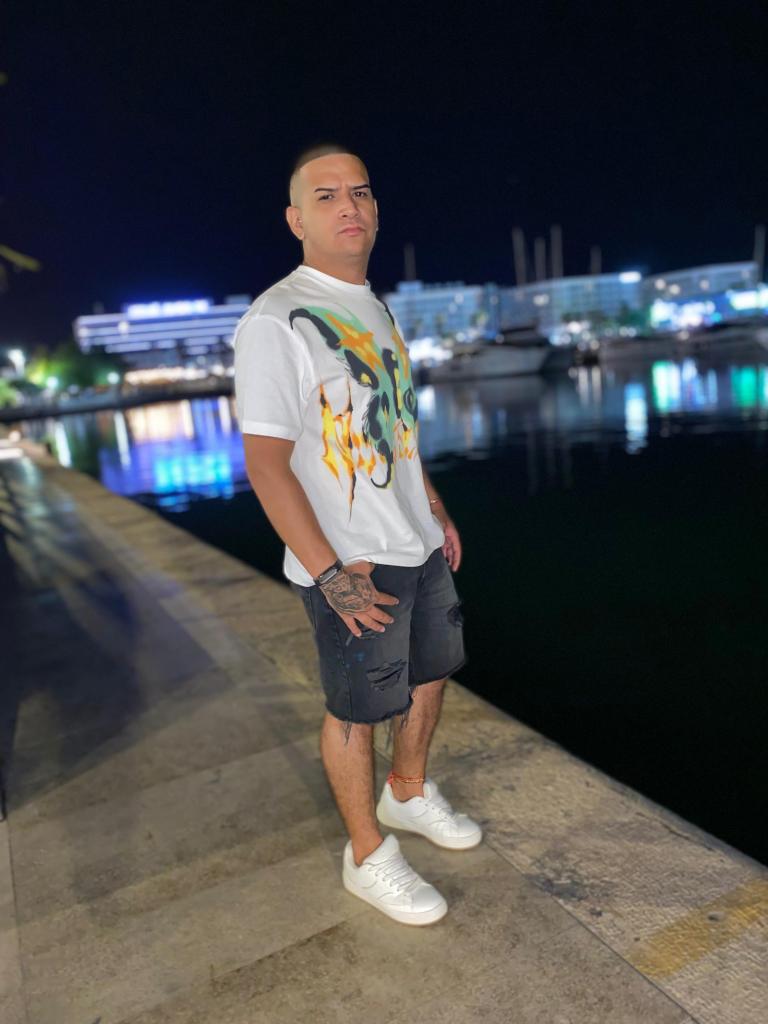 Chico busca chica en Alicante: 