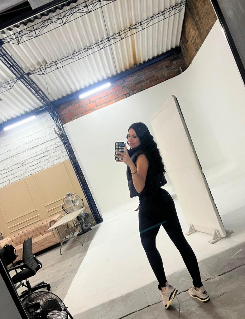 Chica busca chico en Almería: 