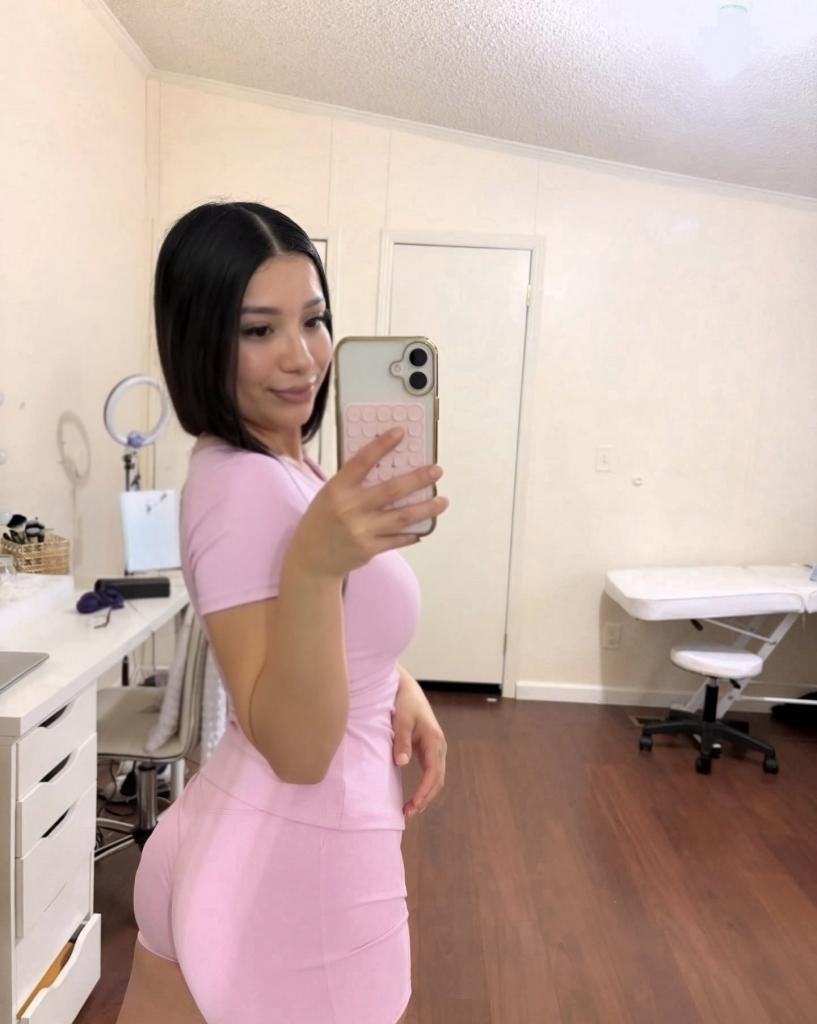 Chica busca chico en Almería: 