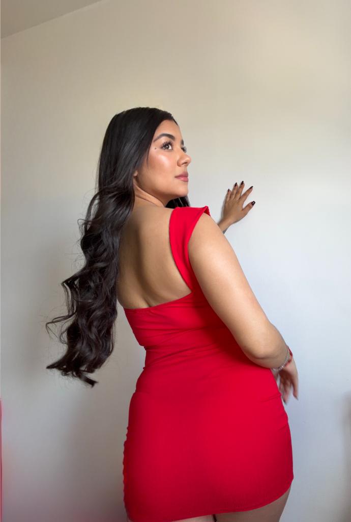 Chica busca chico en Alicante: Chica busca chico